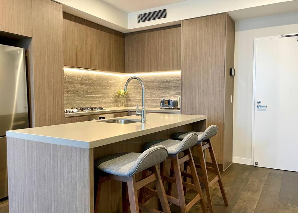 Luxury Stunning Riverview 1 Bedroom Apt 479F Голд-Кост Экстерьер фото