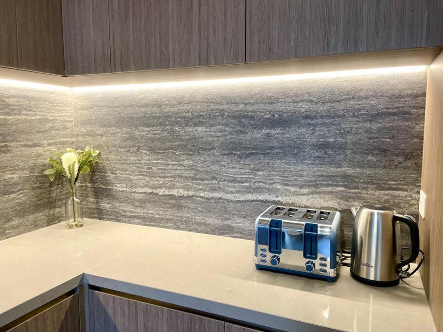Luxury Stunning Riverview 1 Bedroom Apt 479F Голд-Кост Экстерьер фото